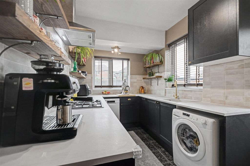 Additional image 11 of 3 bed semi-detached house for saleLarch Crescent, Beeston, Nottingham NG9