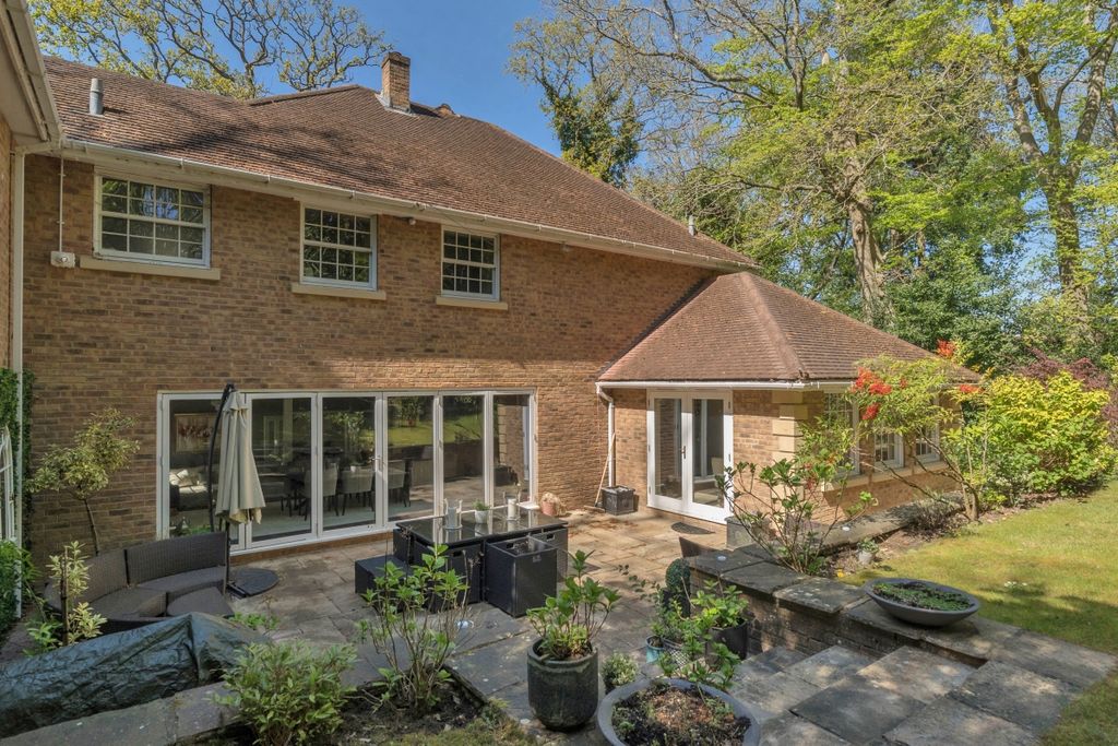 Additional image 23 of 6 bed detached house to rentBagshot Road, Ascot SL5