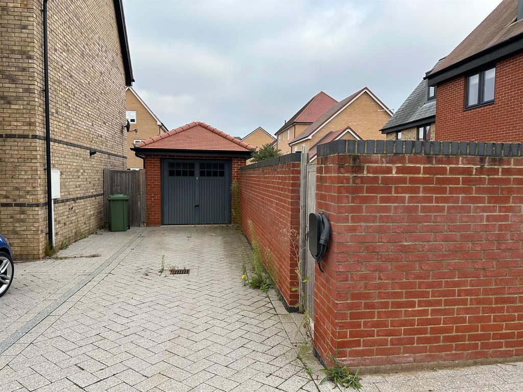 Additional image 36 of 5 bed detached house to rentMemorial Way, Off Thorpe Road, Peterborough PE3