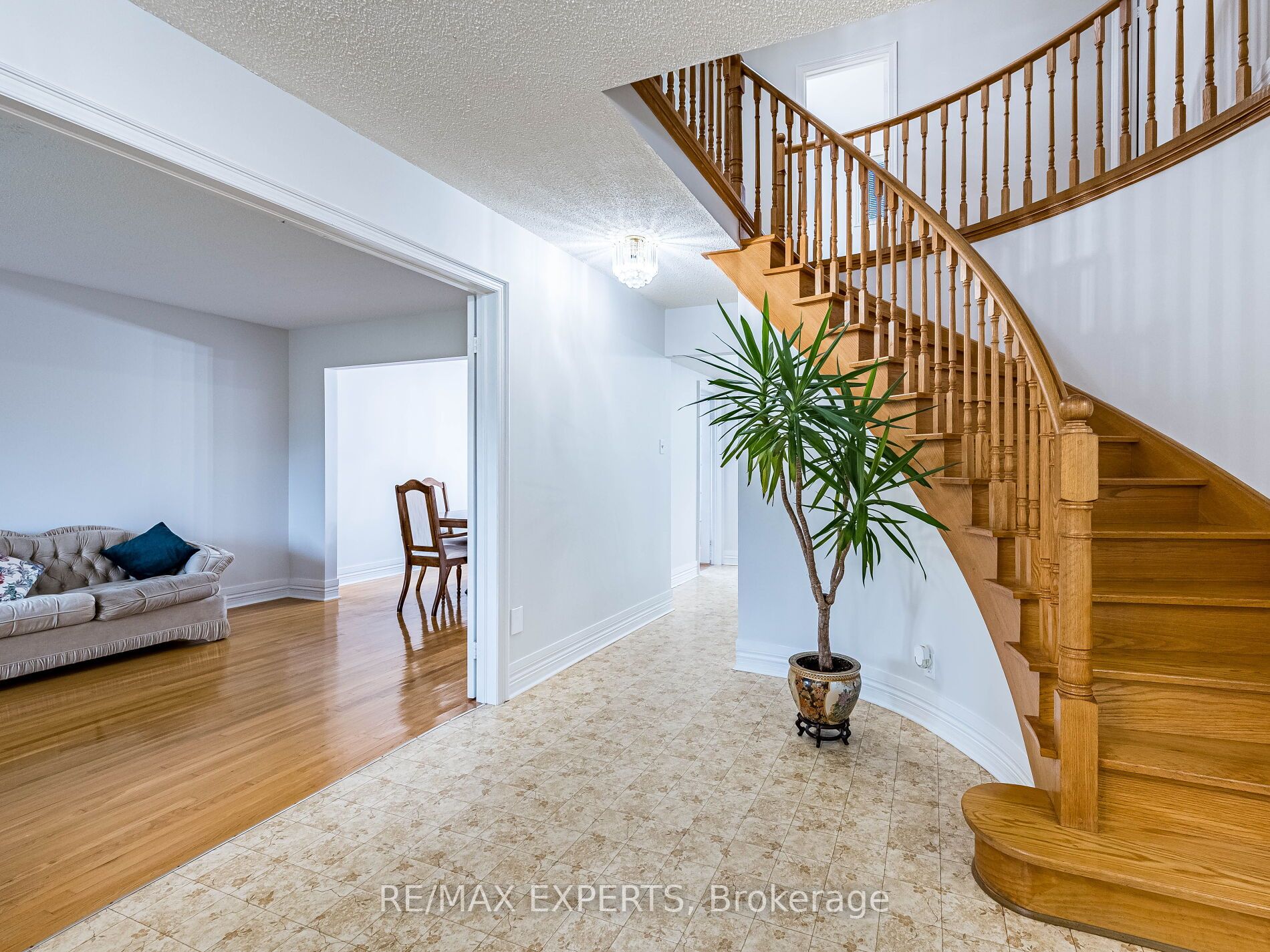 33 Nipissing Crescent, Brampton, ON, L6S 5A4 photo 5