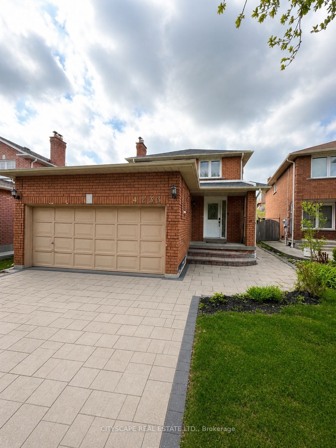 4233 Radisson Crescent, Mississauga, ON, L5M 4M1