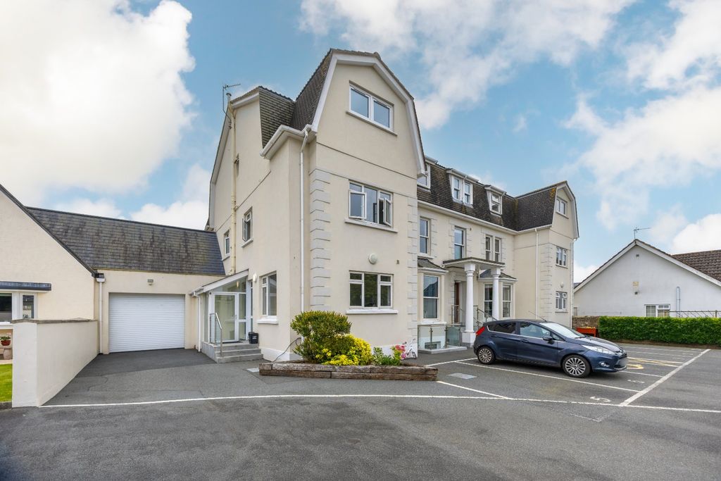 4 bed flat for saleRue Maze, St. Martin, Guernsey GY4