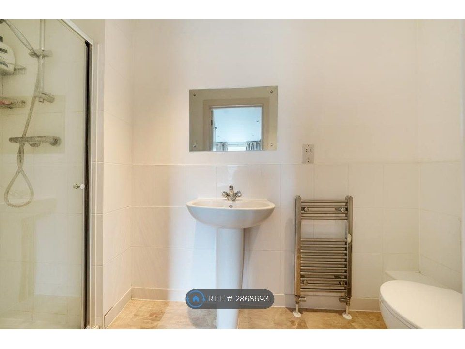 Additional image 11 of 4 bed terraced house to rentFaircross Court, Thatcham RG18