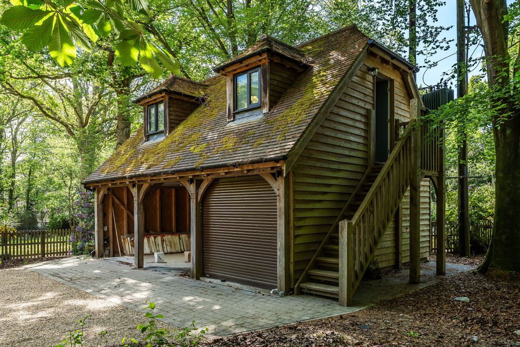 Additional image 41 of 4 bed detached house to rentShovelstrode Lodge, Shovelstrode Lane, East Grinstead RH19