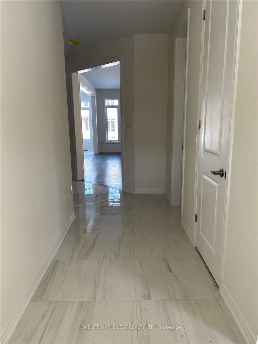 Additional image 2 of 177 Ferragine Crescent, Bradford West Gwillimbury, ON, L3Z 4K1