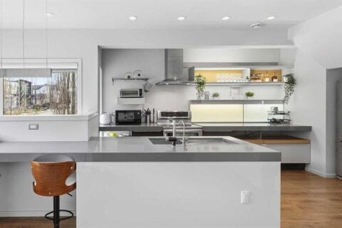 Additional image 7 of 158 23 Avenue NW, Calgary, AB, T2M4Y8