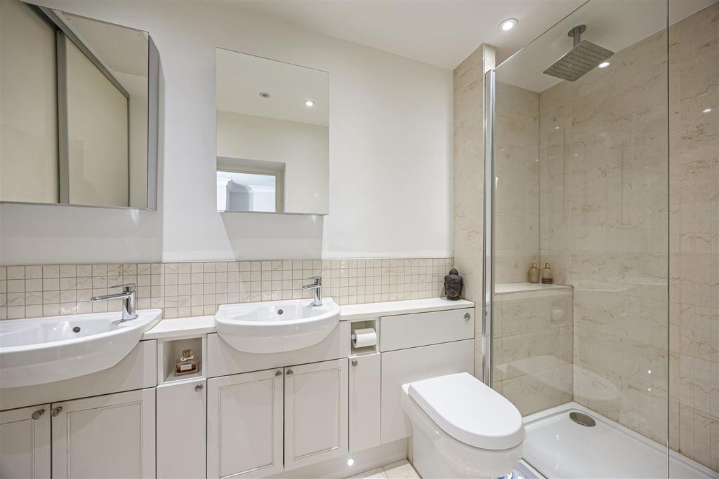 Additional image 9 of 3 bed flat for saleLansdown Terrace, Malvern Road, Cheltenham GL50