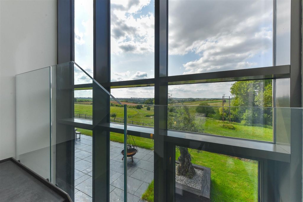 Additional image 21 of 5 bed barn conversion for saleFrog Hall, Brixworth, Northampton NN6