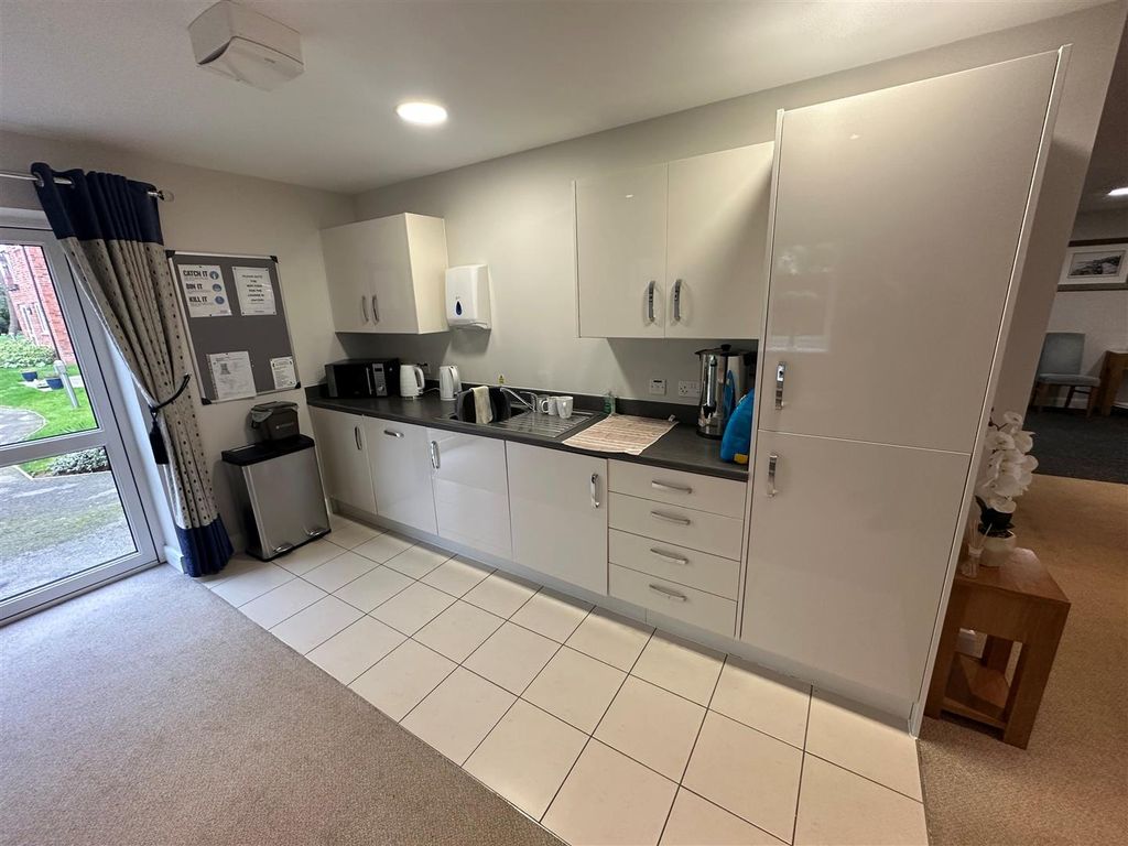 Additional image 52 of 2 bed flat for saleChestnut Court, Bridlington YO16