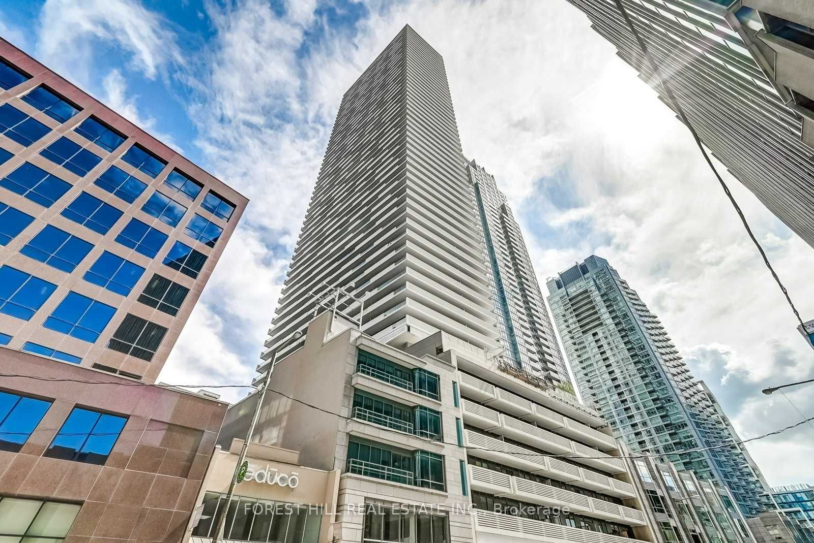 5703-2221 Yonge Street, Toronto, ON, M4S 2B4
