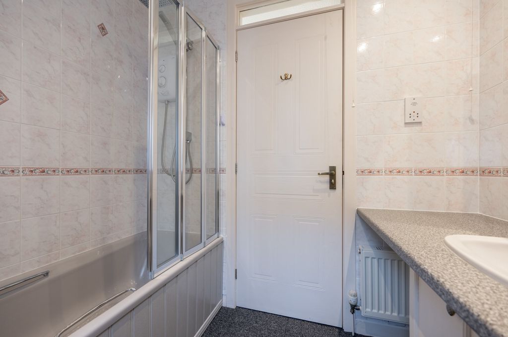 Additional image 10 of 2 bed detached bungalow to rentBroomhill Crescent, Alexandria, West Dunbartonshire G83