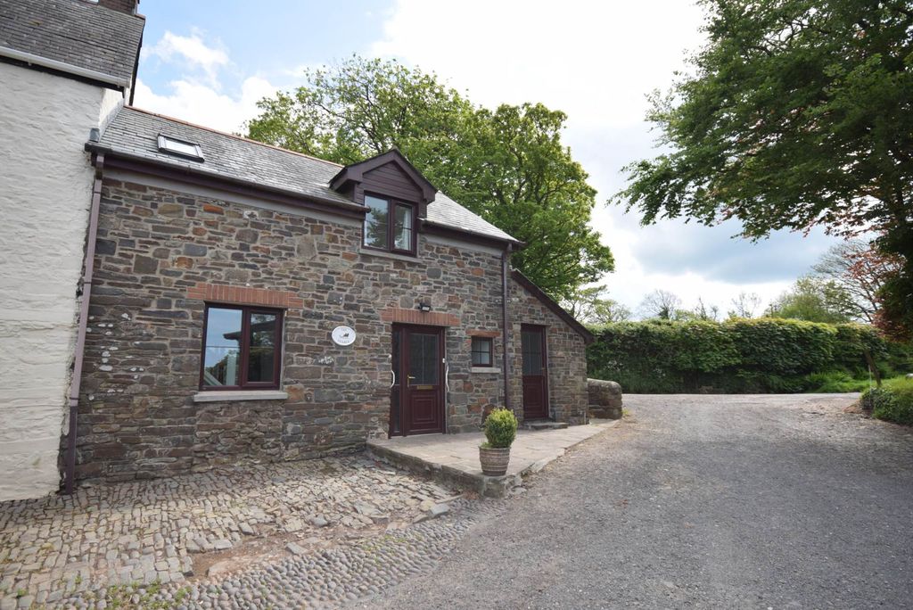 1 bed semi-detached house to rentWatershute Farm, Horns Cross EX39