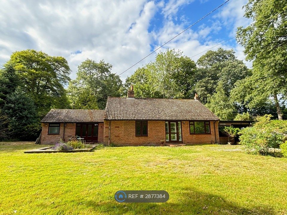 4 bed bungalow to rentTile Barn, Newbury RG20