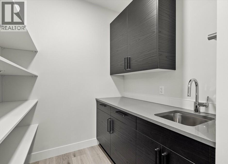Additional image 5 of 1221 Lone Pine Drive, Kelowna, BC, V1P0A5