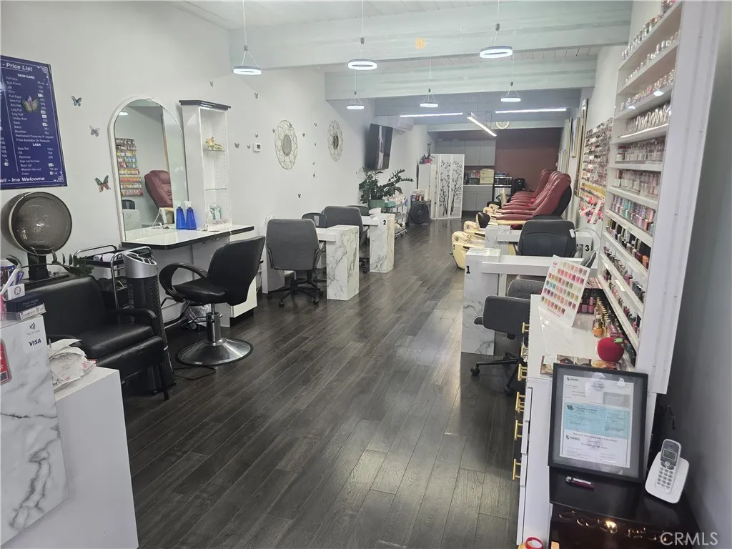 Additional image 5 of 370 W Sierra Madre Blvd, Sierra Madre, CA 91024