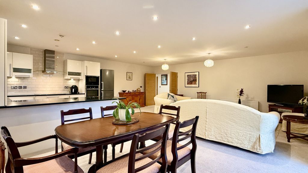Additional image 7 of 3 bed flat for saleApt. 4 Lakeside Apartments, Park Road, Ramsey IM8