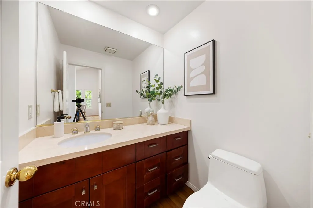 Additional image 24 of 2 Saros Unit 70, Irvine, CA 92603