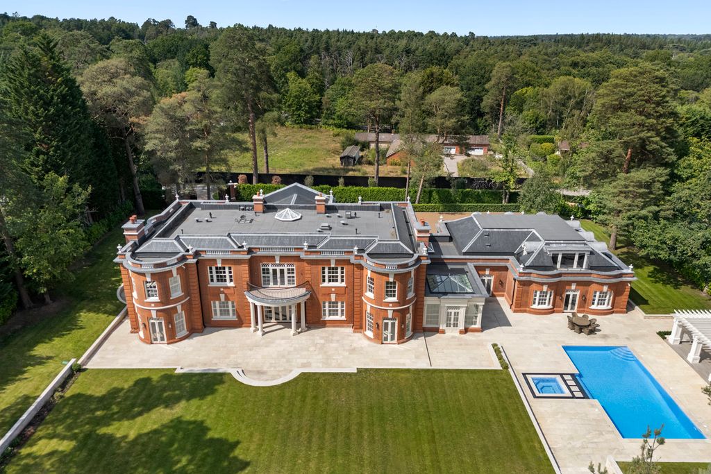 Additional image 4 of 7 bed property for saleSherbourne Drive Virginia Water, Virginia Water, Surrey SL5