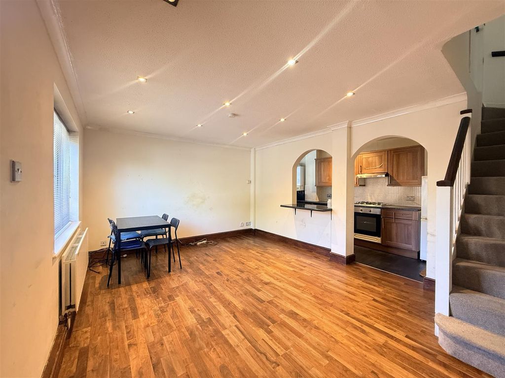 2 bed terraced house to rentHogarth Crescent, London SW19