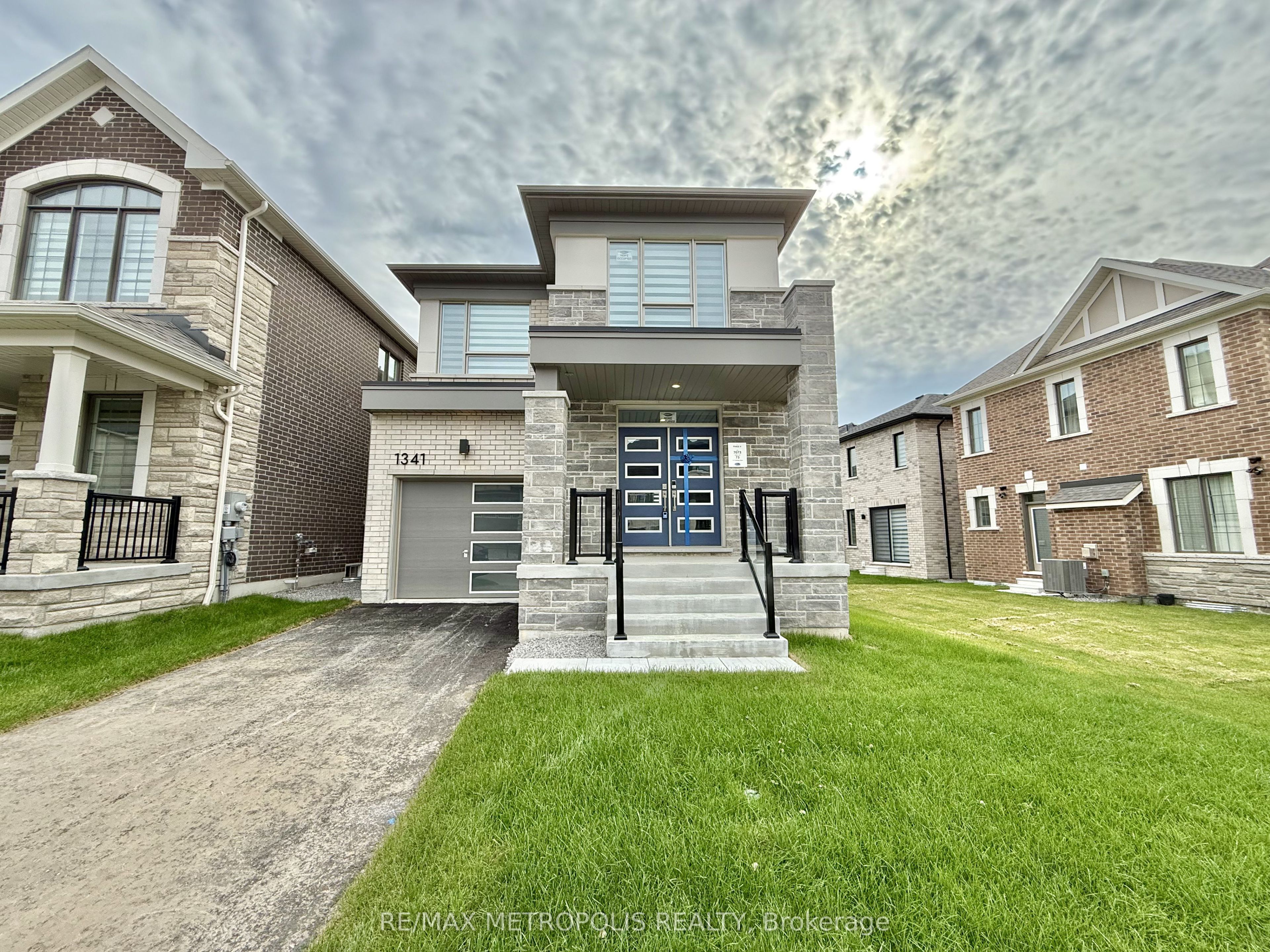 1341 Glamorgan Manor, Pickering, ON, L1X 0N1