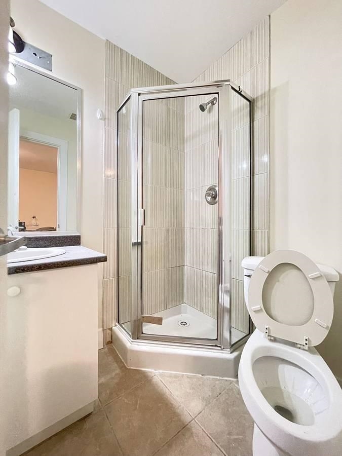 Additional image 5 of 4800 Canada Way, Burnaby, BC, V5G 1L5