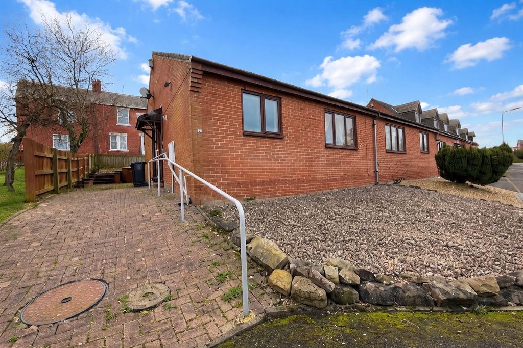 2 bed semi-detached bungalow for saleCranleigh Grove, Prudhoe NE42