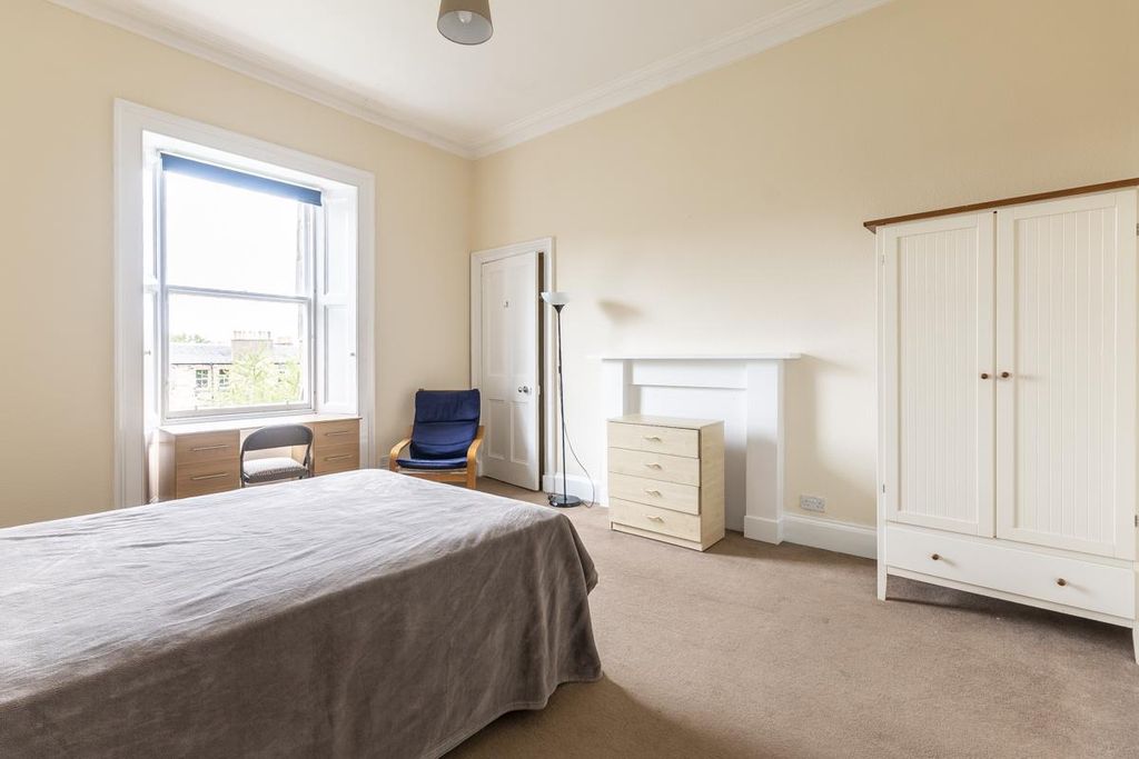 Additional image 5 of 7 bed shared accommodation to rentBernard Terrace, Edinburgh EH8