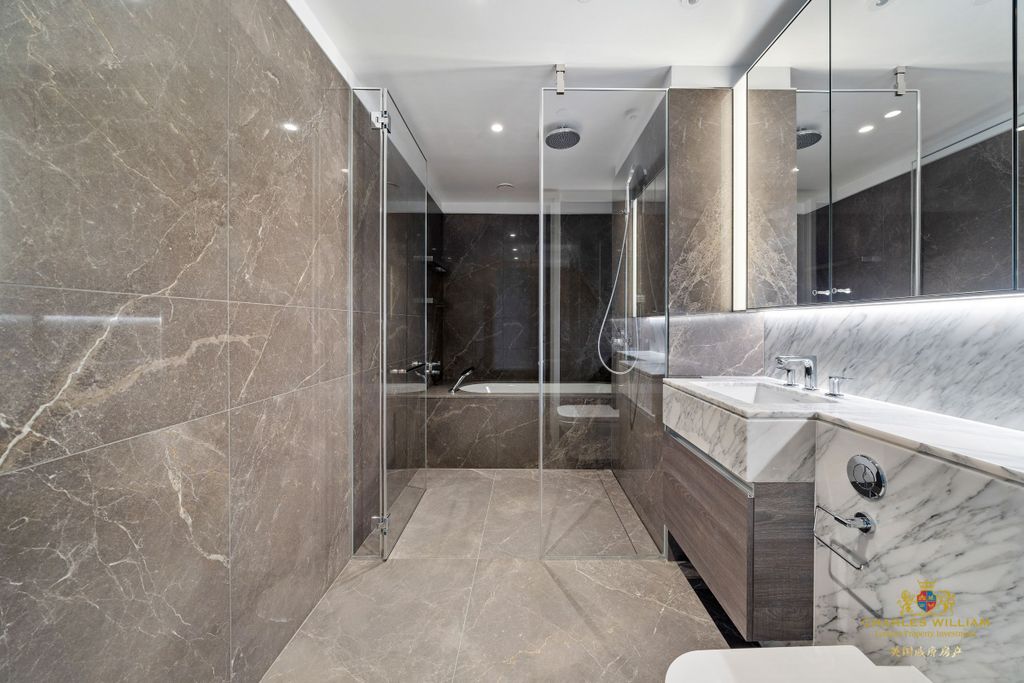 1 bed flat to rentApartment B, 8 Carnation Way, London SW8 photo 5
