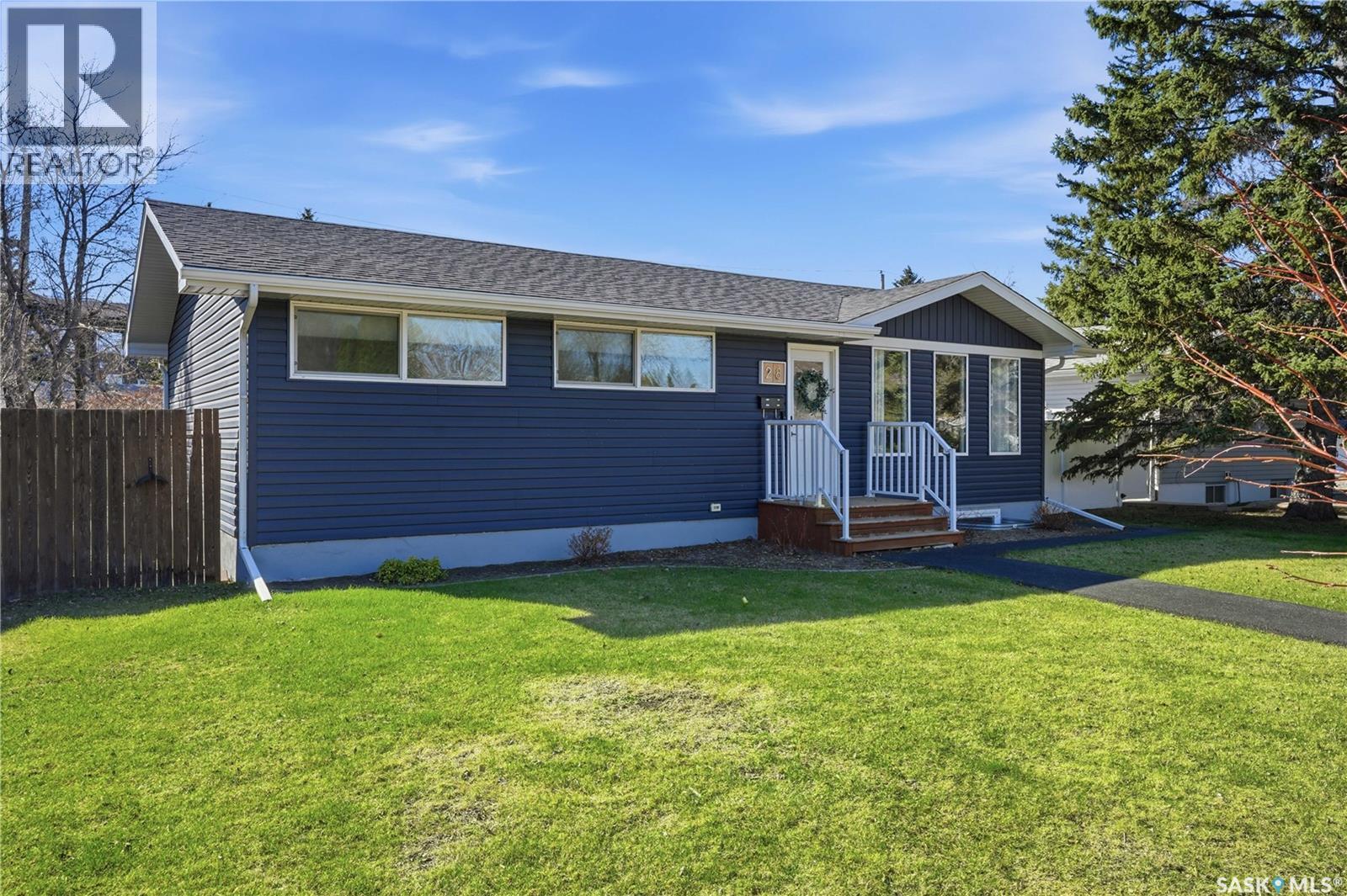 28 Oliver Crescent, Saskatoon, SK, S7H3C8