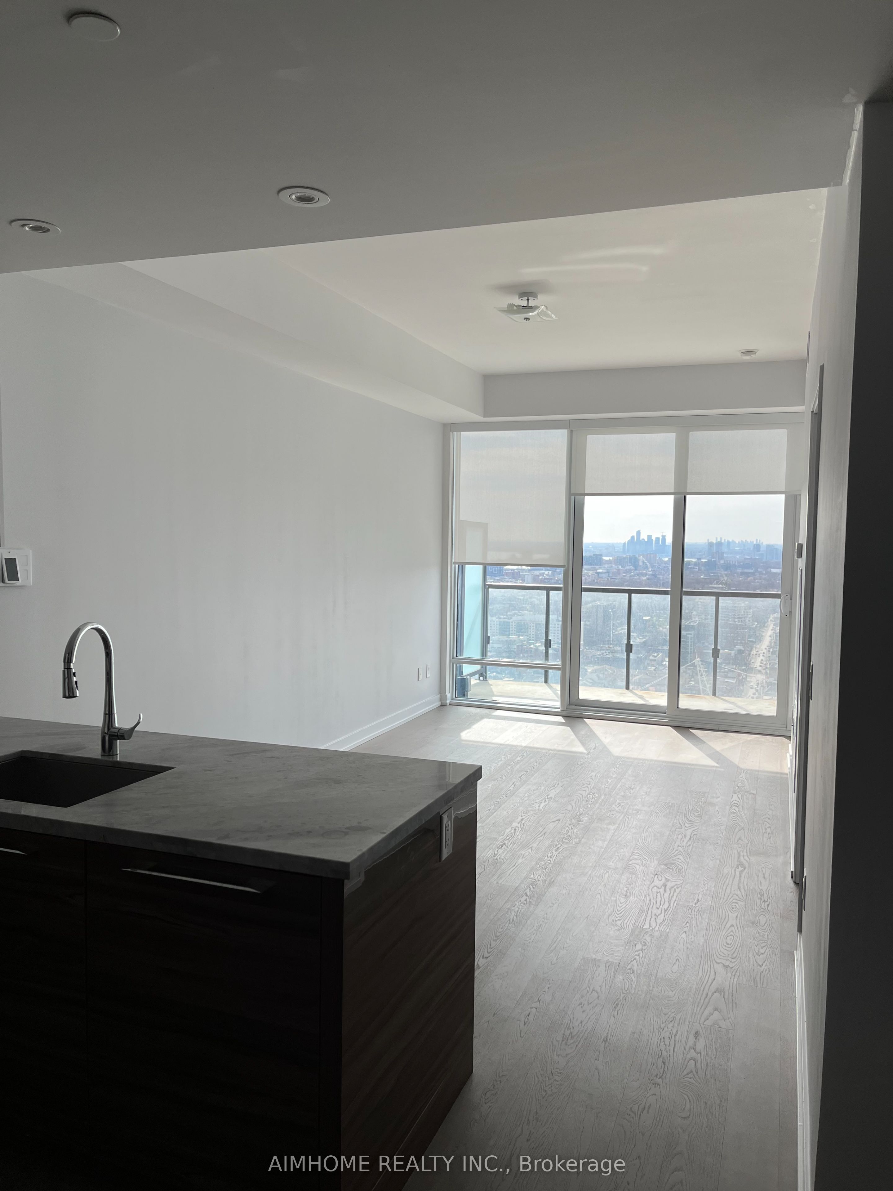 Additional image 6 of 2715-488 University Avenue, Toronto, ON, M5G 0C1