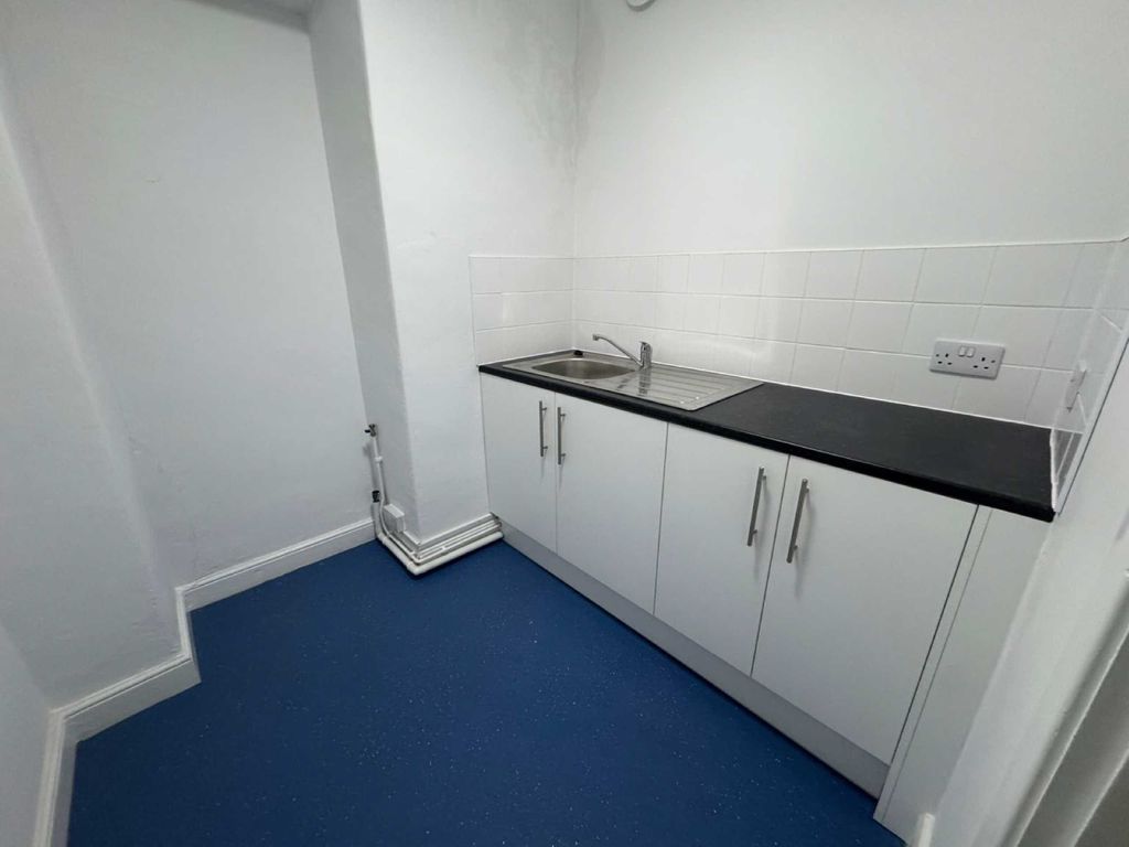 Additional image 7 of 3 bed flat to rentMaryport Street, Usk NP15