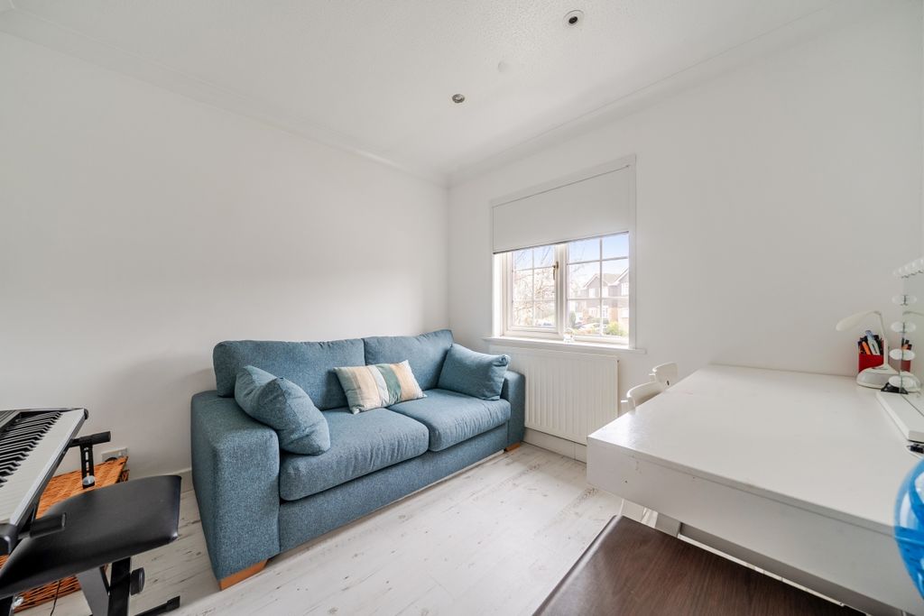 Additional image 13 of 5 bed detached house to rentDrummond Close, Haywards Heath RH16