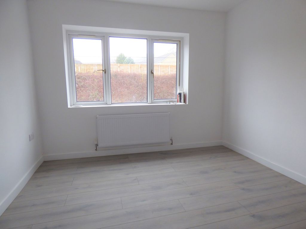 Additional image 5 of 2 bed flat to rentMaesteg Road, Tondu, Bridgend . CF32