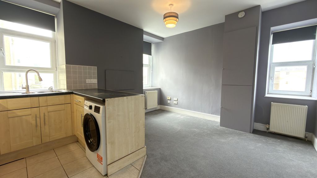 Additional image 2 of 1 bed flat to rentApt. 4 Mannix Court, Mooragh Promenade, Ramsey IM8
