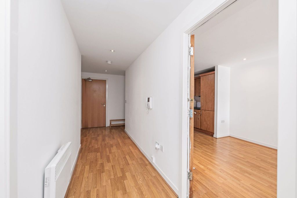 Additional image 16 of 2 bed flat for saleFlat 8/3, 72 Lancefield Quay, Glasgow G3