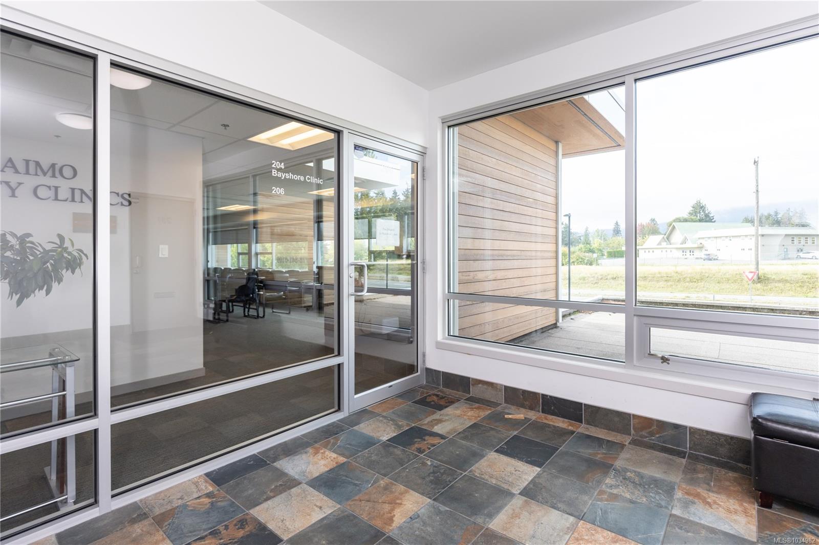Additional image 4 of 204-1650 Terminal Avenue, Nanaimo, BC, V9S 0A3