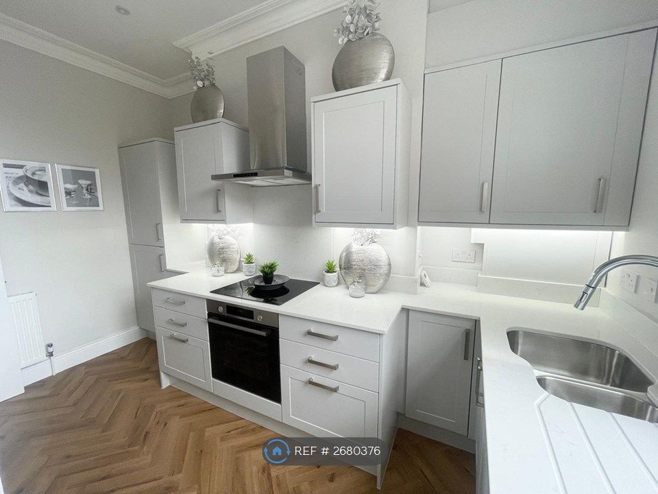 Additional image 16 of 2 bed flat to rentClarendon Avenue, Leamington Spa CV32