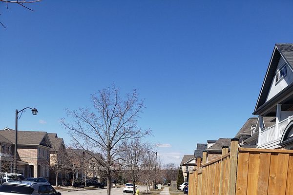 32 Turnhouse Crescent, Markham, ON, L6B 0S5 photo 4