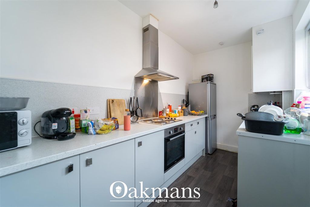 3 bed shared accommodation to rentSelsey Road, Birmingham, West Midlands B17 photo 3