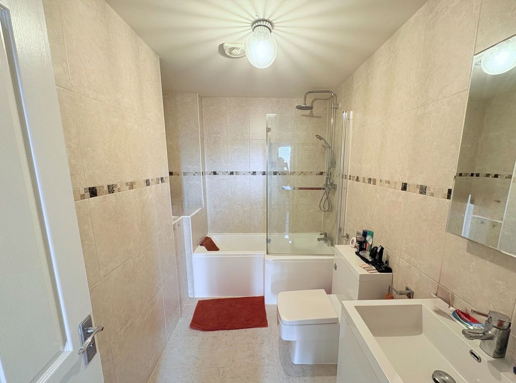 Additional image 6 of 2 bed flat to rentSwan House, Edde Cross Street, Ross-On-Wye, Herefordshire HR9
