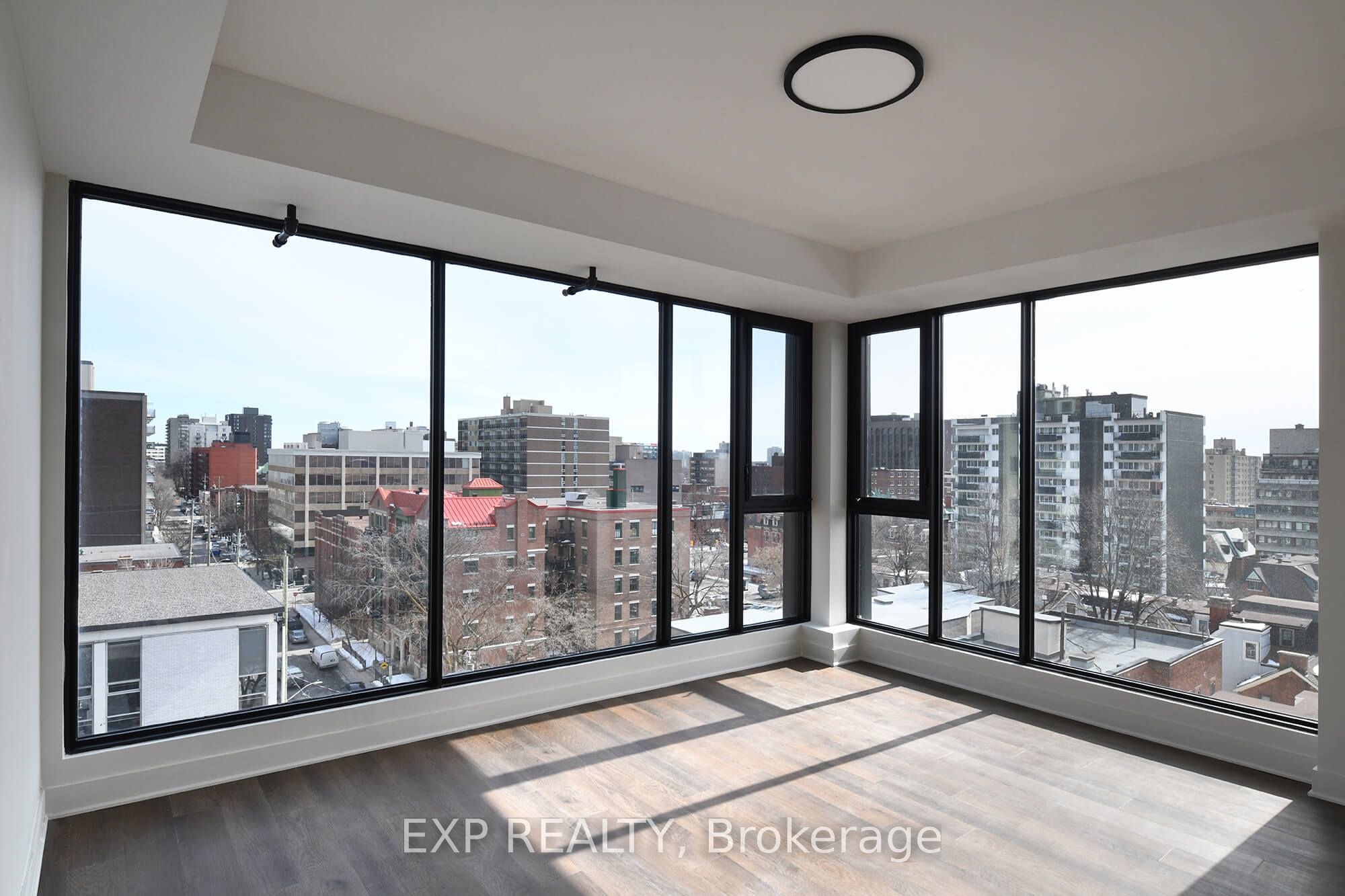 Additional image 3 of 802-331 Cooper Street, Ottawa, ON, K2P 0G5