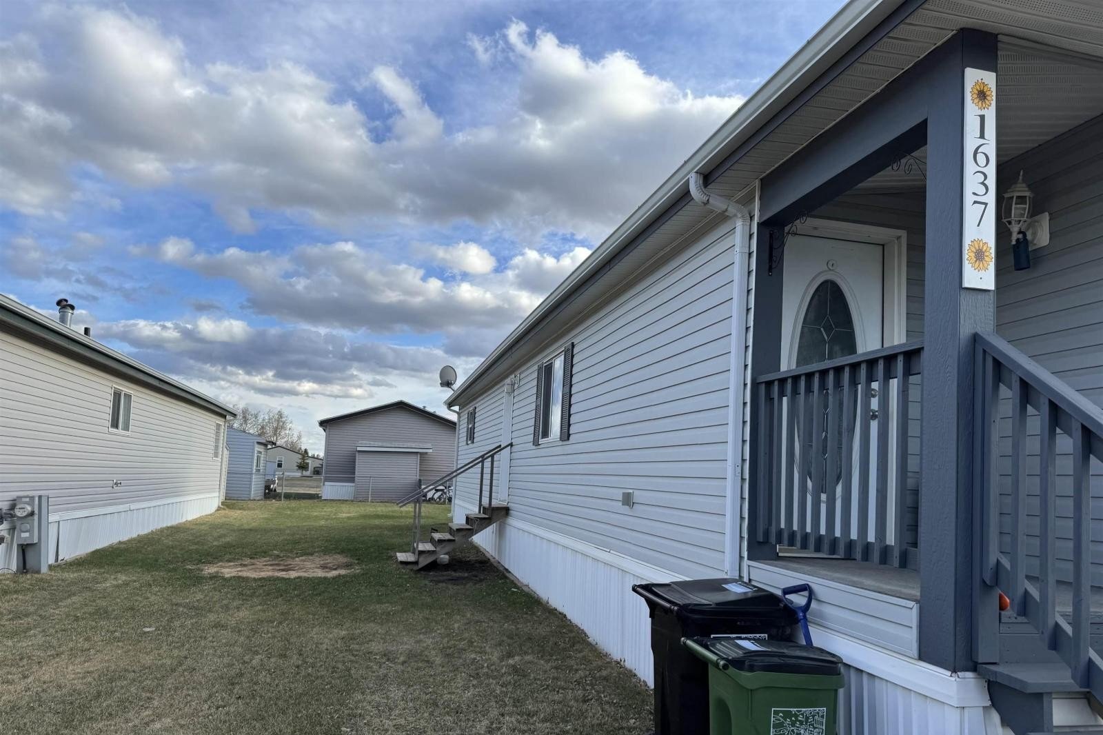 Additional image 8 of 1637 68 Avenue NW, Edmonton, AB, T6P0A4
