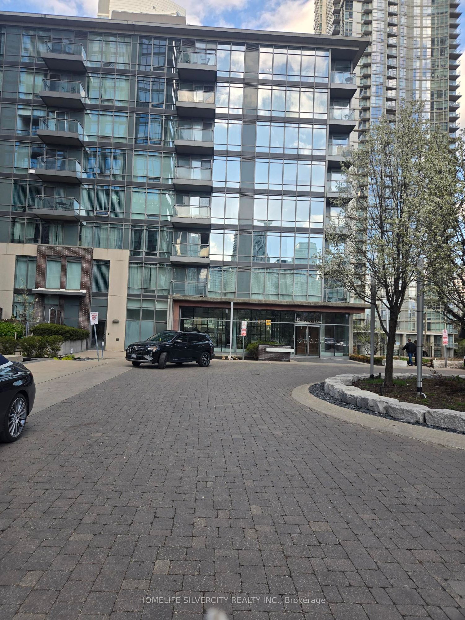 327-15 Brunel Court, Toronto, ON, M5V 3Y6