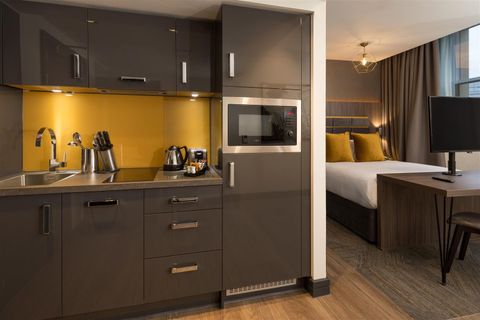 Roomzzz Victoria - Smart Manchester Lancashire, Manchester, Manchester M4