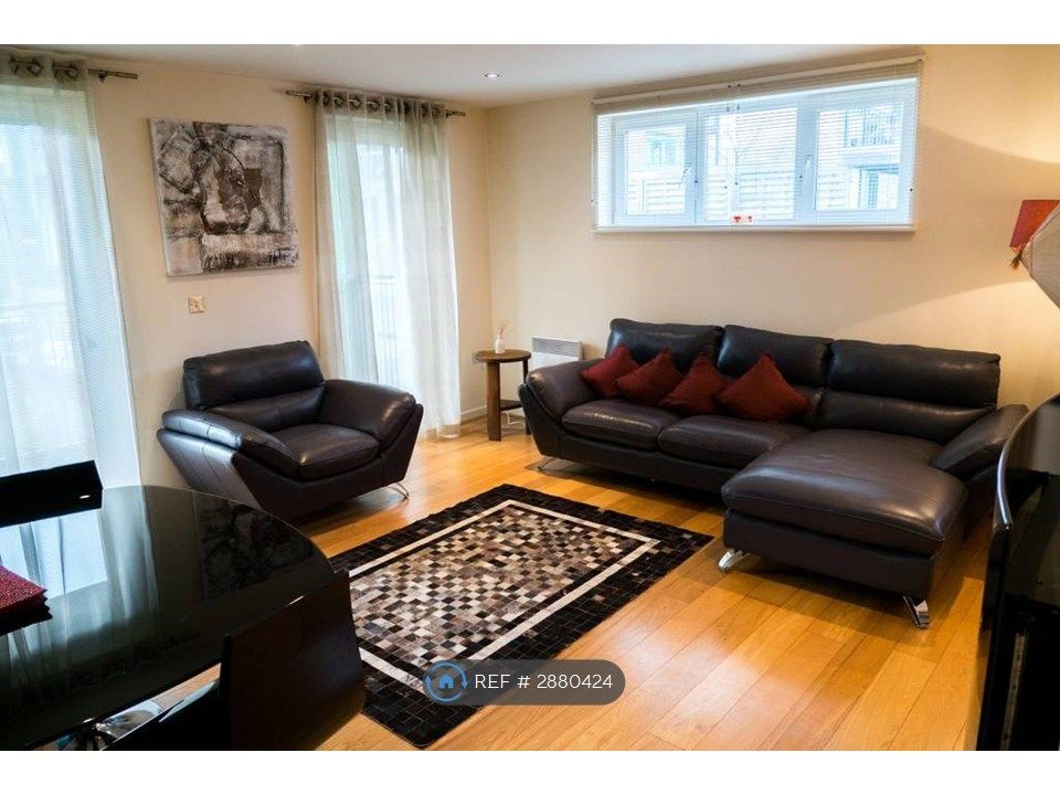 2 bed flat to rentWarren Close, Cambridge CB2 photo 3