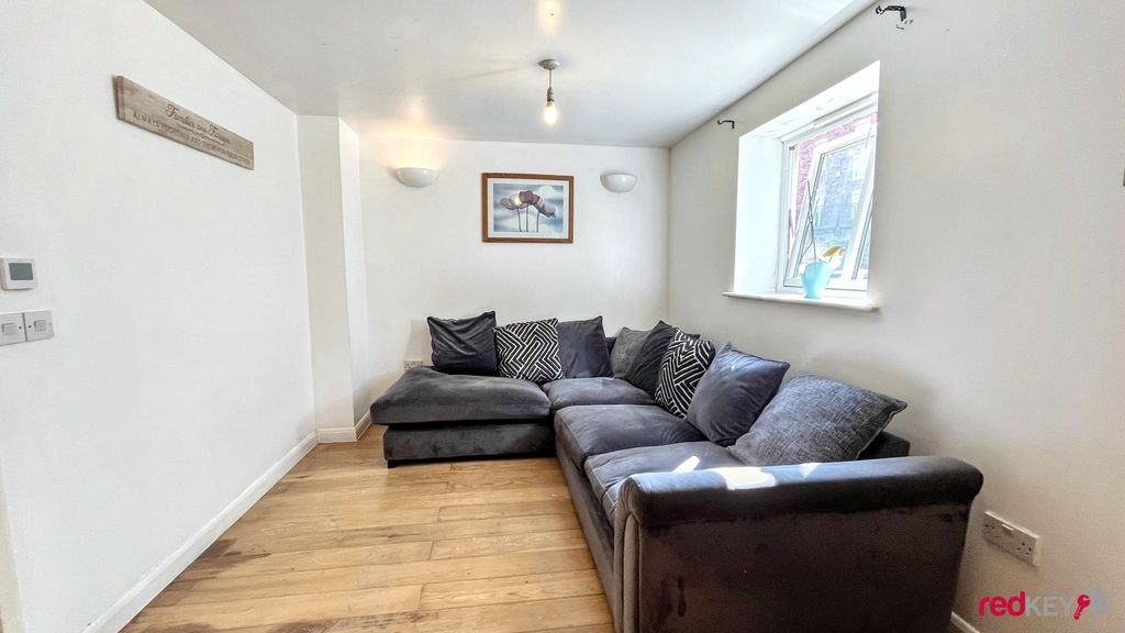 Additional image 2 of 2 bed flat to rentCwrt Maes Y Llyn, Newport NP20