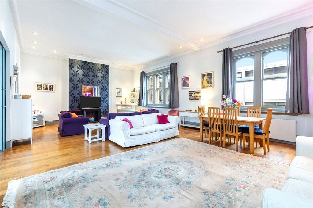 Additional image 3 of 2 bed flat to rentPrinces Street, Brighton, East Sussex BN2