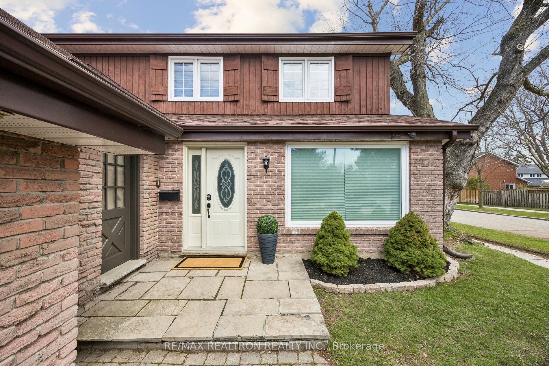 Additional image 3 of 22 Denlow Boulevard, Toronto, ON, M3B 1P4