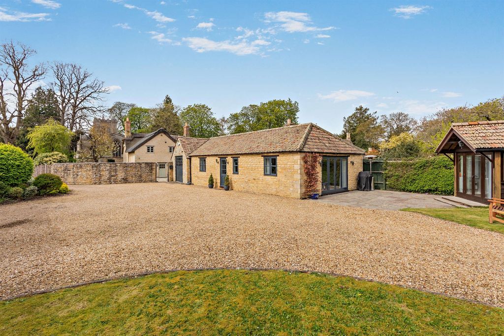 Additional image 15 of 5 bed cottage for saleChurch Street, Alwalton, Peterborough PE7