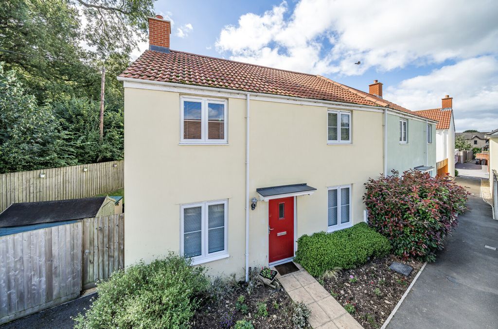 3 bed semi-detached house for saleBroad Street, Chard, Somerset TA20